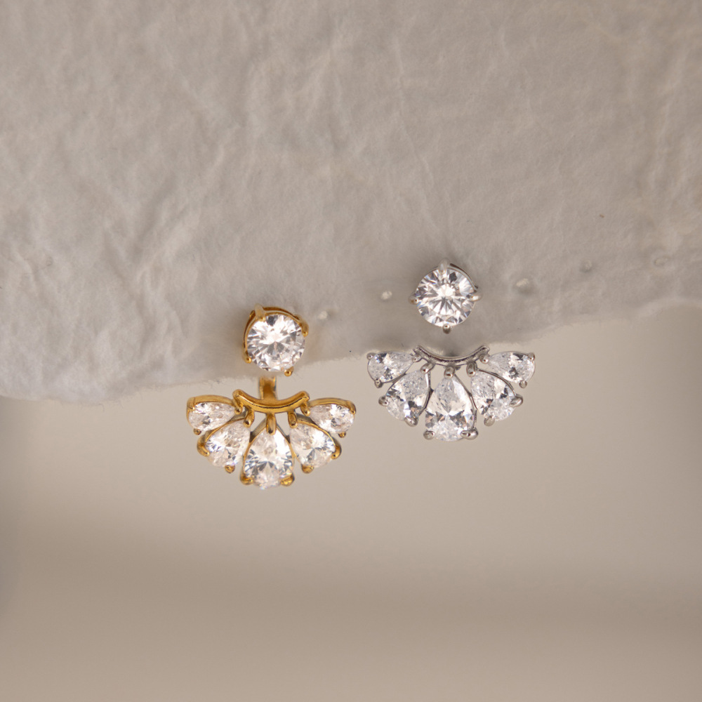Boucles D'Oreilles Puces Pour Femme, Style Romantique Et Élégant, En Acier Inoxydable, Imperméables, Couleur Or, Avec Zircon, En Forme De Goutte De Fleur. Image4