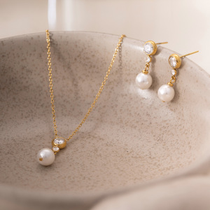 Ensembles De Colliers Pour Femmes En Acier Inoxydable Imperméable Couleur Or Avec Zircon Et Perles Artificielles h5 Image3