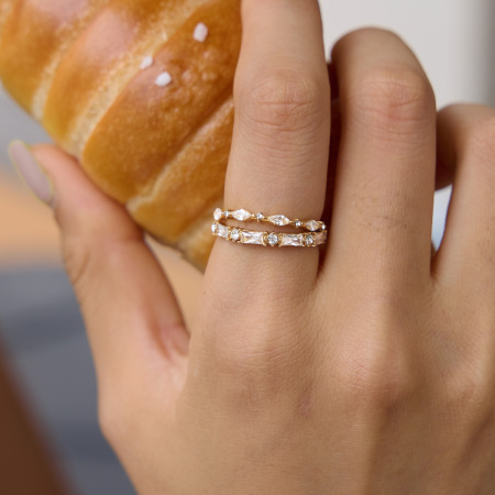 Bague élégante pour femme, en acier inoxydable, couleur or, avec zircon, et chaîne de forme irrégulière. 2