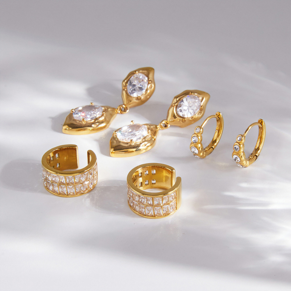 Boucles D'Oreilles Pendantes Pour Femmes, Style Rétro, En Acier Inoxydable, Étanches, Couleur Or, Avec Zircon. Collection Classique. Image3