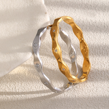 Bracelets pour femmes Classic Star en acier inoxydable, étanches, couleur or, ornés de strass