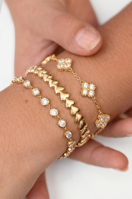 Bracelet orné de trèfles sertis de zirconias 2