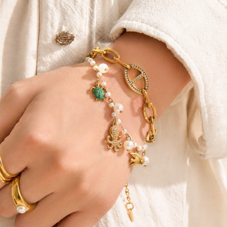 Bracelet chaîne pour femme en acier inoxydable doré, imperméable, de forme simple et luxueuse, orné de zircon, au design simple et irrégulier.