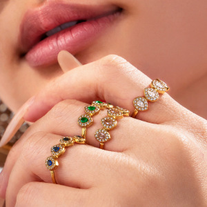 Bagues Pour Femmes En Acier Inoxydable Doré, Étanches, Serties De Zircon Et Ornées D'Une Goutte D'Eau, Collection Luxe Simple Droplet. h5 Image2