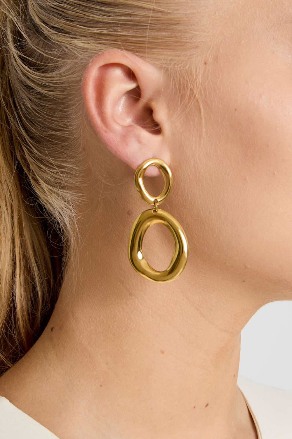 Boucles D'Oreilles Imposantes Avec Anneaux Organiques h5Image2