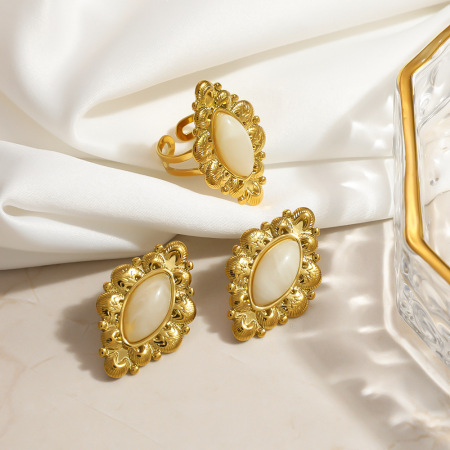 Boucles d'oreilles puces pour femmes, en acier inoxydable étanche, couleur or, forme elliptique florale rétro