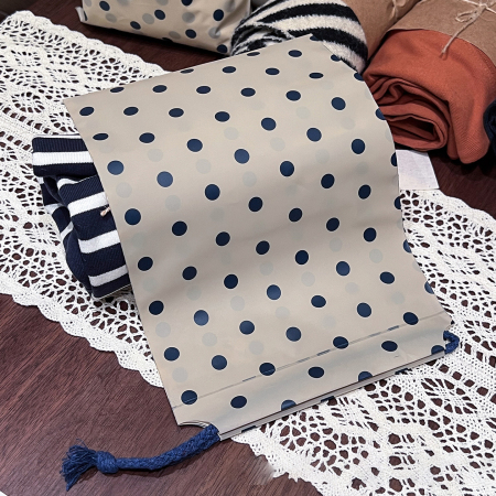 Sac d'emballage romantique et mignon à pois mats, anti-poussière, avec cordon de serrage