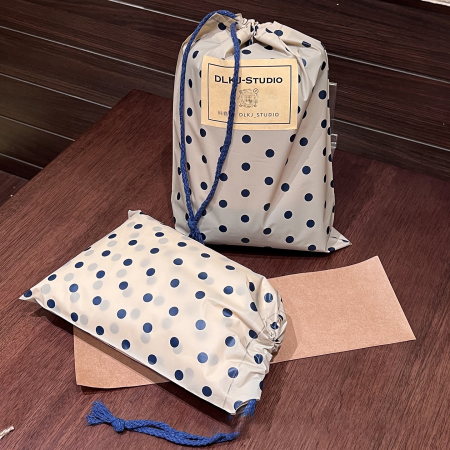 Sac d'emballage romantique et mignon à pois mats, anti-poussière, avec cordon de serrage 2