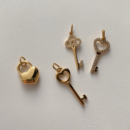 Pendentifs pour femmes en forme de cœur, en acier inoxydable étanche, couleur or, de la série Simple à faire soi-même