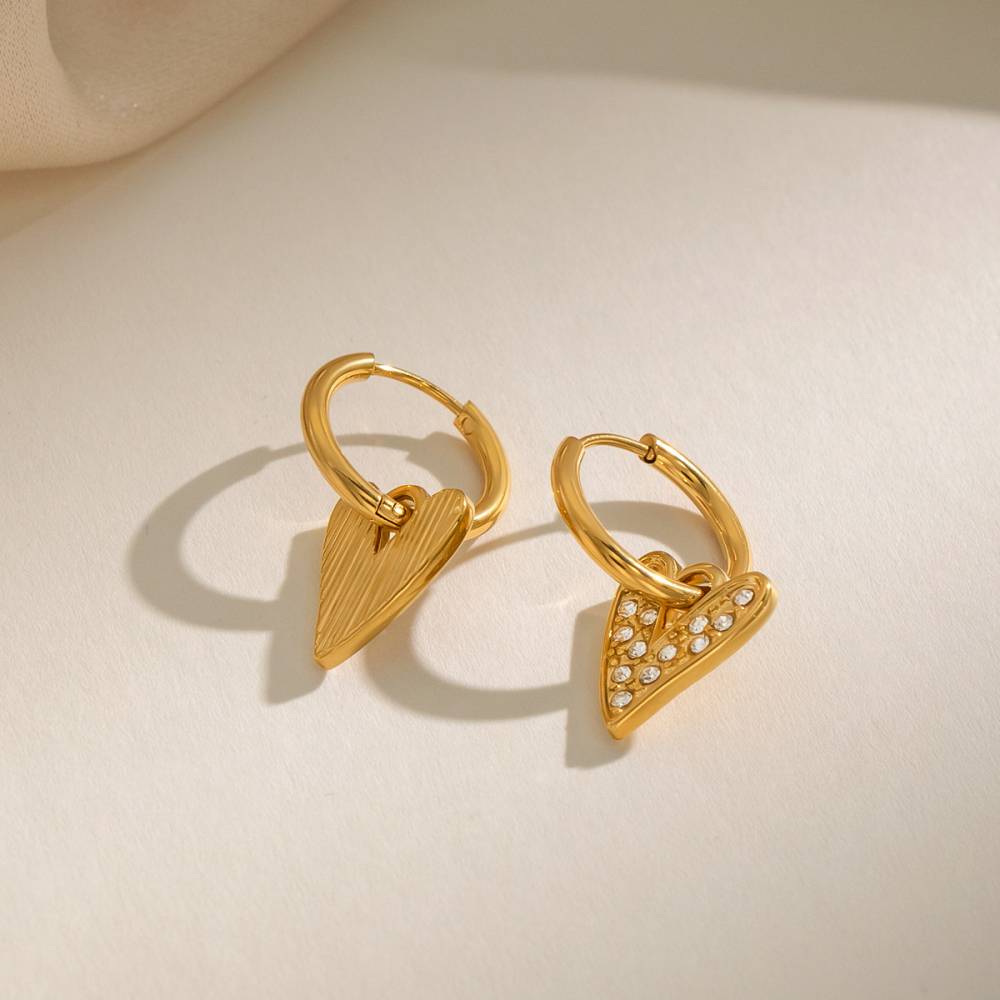 Boucles D'Oreilles Pendantes Pour Femme En Acier Inoxydable Doré, En Forme De Cœur, Étanches Et Ornées De Strass. Image6