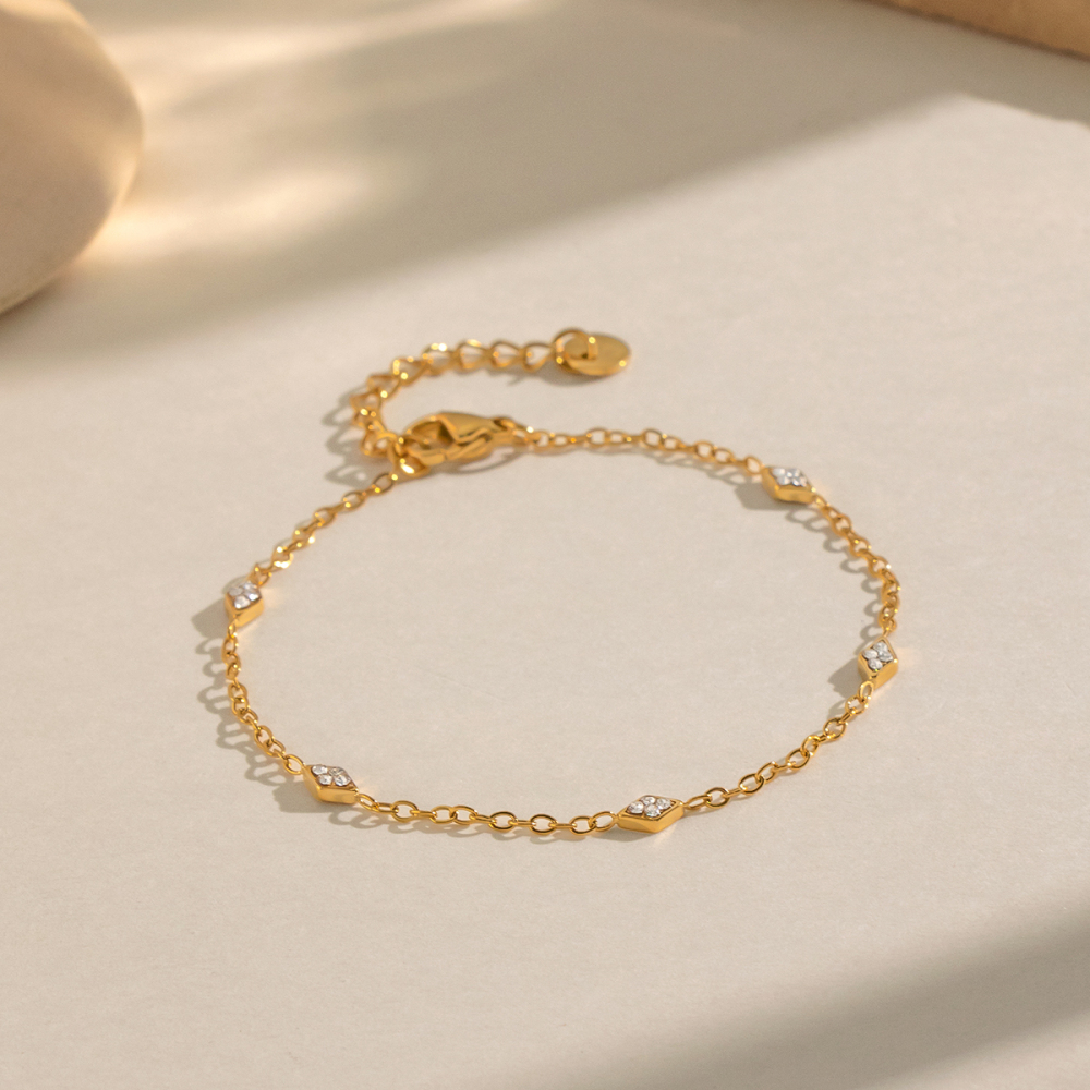 Bracelet Chaîne Femme En Acier Inoxydable Doré Avec Zircon En Forme De Cœur Image3
