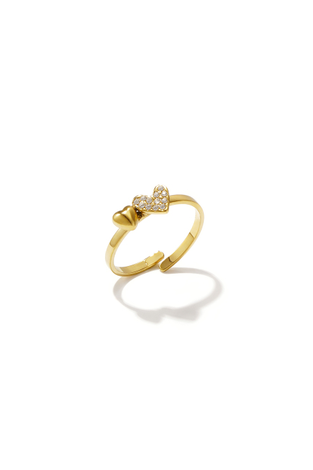 Bague minimaliste ornée de petits cœurs
