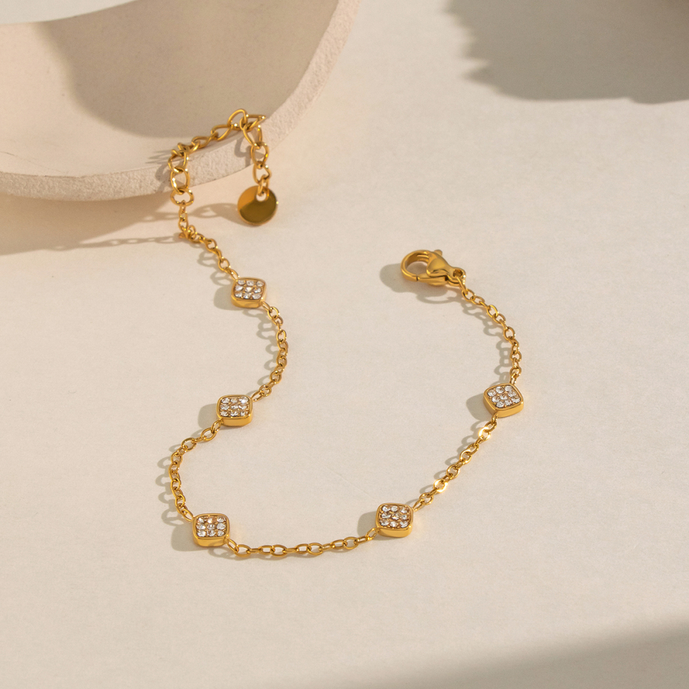 Bracelet Chaîne Femme En Acier Inoxydable Doré Avec Zircon En Forme De Cœur Image5