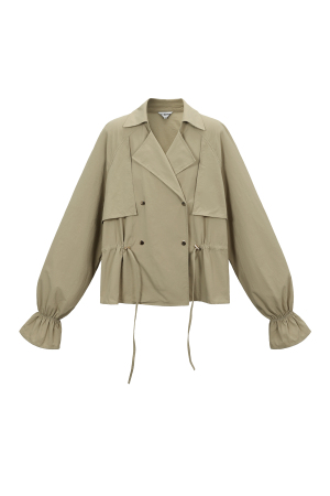 Trench-Coat Court h5 