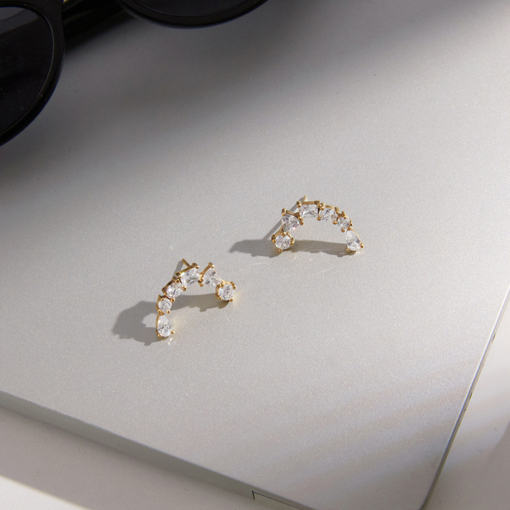 Boucles D'Oreilles Puces Pour Femmes, En Acier Inoxydable Imperméable, Couleur Or, Forme Simple En C, Ornées De Zircon. h5Image2
