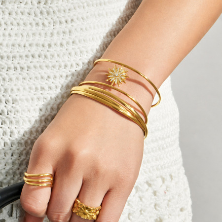 Bracelet classique élégant Sun Twist en acier inoxydable imperméable couleur or pour femme