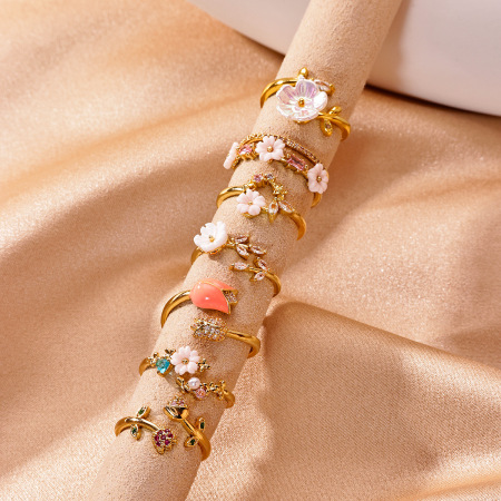 Bagues romantiques en cuivre doré, forme irrégulière, avec lettre douce, style romantique.