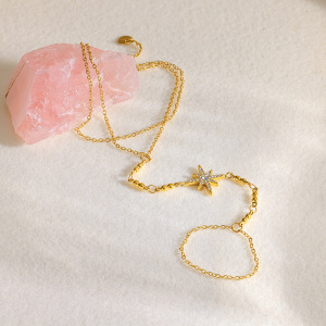 Chaîne De Main Élégante Pour Femme, En Acier Inoxydable, Étanche, Couleur Or, Ornée De Strass Et D'Une Fleur. h5 Image2
