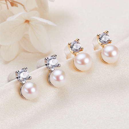 Boucles d'oreilles perles d'eau douce pour femme, élégantes et géométriques, ornées de zircon doré et de perles de la collection Simple Series.