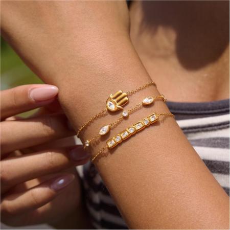 Bracelet à breloques pour femme, collection Simple, forme irrégulière, chaîne en acier inoxydable étanche couleur or et zircon.
