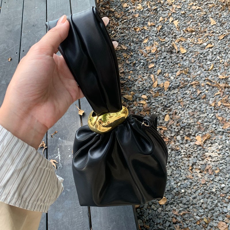Sacs À Main Seau Pour Femmes, Style Parisien Chic, En Pu De Qualité Supérieure, Couleur Unie, Avec Détails Métalliques Et Fermeture Torsadée. Image3