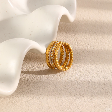 Bagues de luxe en acier inoxydable, style cercle simple, étanches, couleur or, zircon. 2