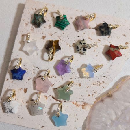 Pendentifs pour femmes en forme d'étoile, pierres naturelles, strass couleur or 2