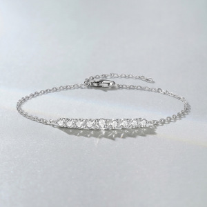 Bracelet Élégant En Argent Sterling 925 Couleur Or Et Moissanite Pour Femme, Collection Simple Series. h5 Image3