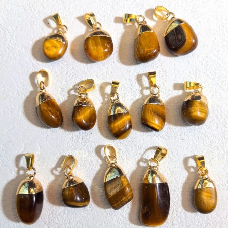 Pendentifs pour femmes en pierres naturelles de forme irrégulière (Pierre naturelle, chaque pendentif ayant une forme différente)