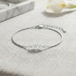 Bracelet Pour Femme En Argent Sterling 925 Plaqué Rhodium, Forme Irrégulière, Collection Simple, Serti De Moissanite. h5 Image3