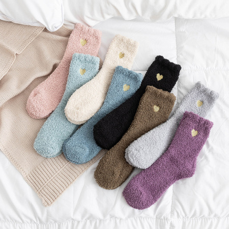 Chaussettes mi-mollet basiques à cœur, couleur unie, légèrement rebondissantes, pour femmes