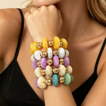 Bracelets de perles pour femmes, collection romantique, élégants, de forme irrégulière et de couleurs assorties, en résine.
