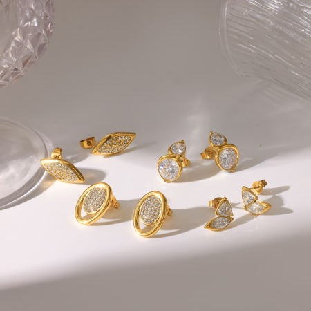 Boucles d'oreilles puces pour femmes, forme géométrique simple, en acier inoxydable, couleur or, étanches, ornées de strass. 2