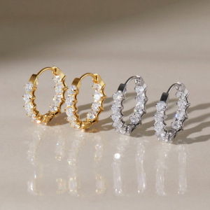 Boucles D'Oreilles Créoles Pour Femmes, Style Cercle Simple, En Acier Inoxydable, Étanches, Couleur Or, Avec Zircon. Collection Luxueuse. h5 Image4