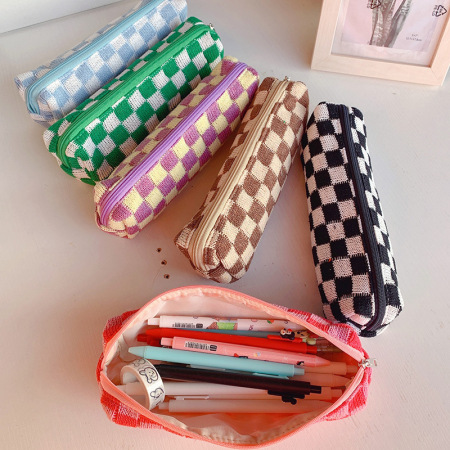 Pochettes à stylos décontractées en imitation fourrure à carreaux de couleurs assorties, collection Simple 2