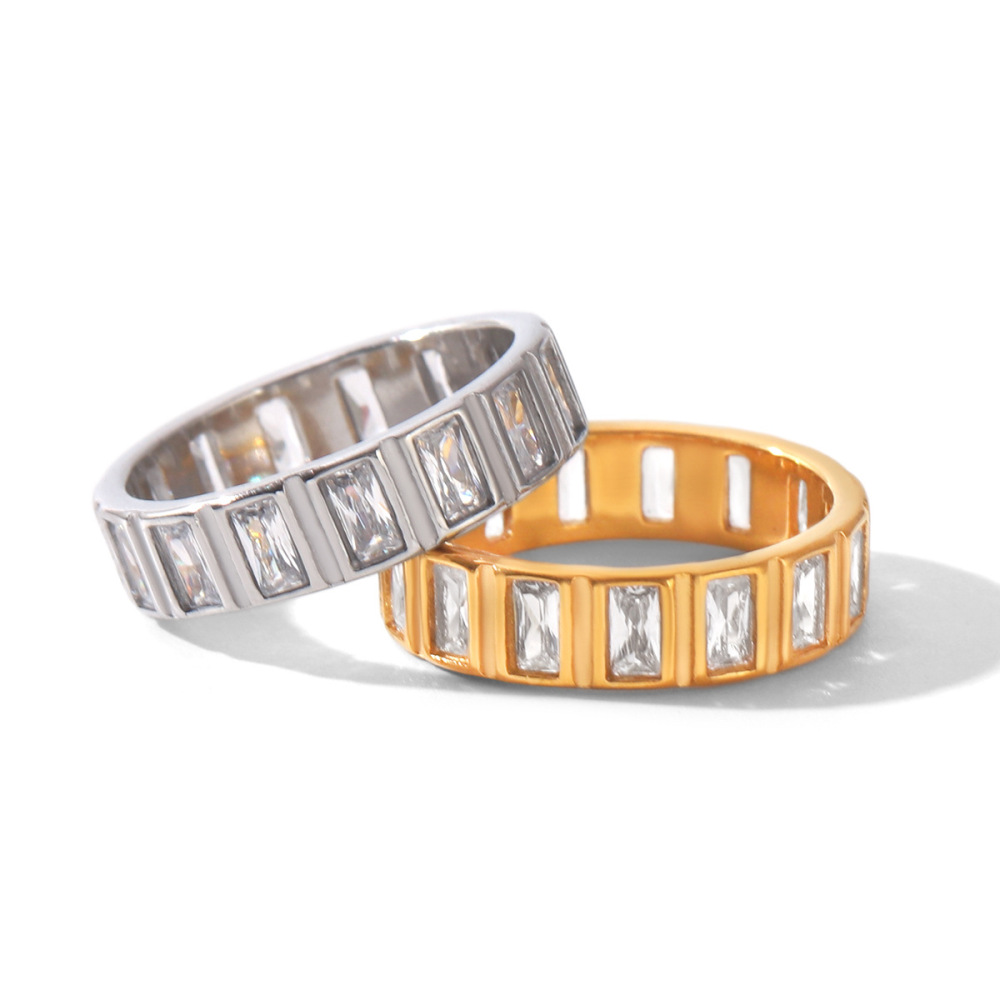 Bagues Pour Femmes Simple Series Daily Circle En Acier Inoxydable Étanche Couleur Or Avec Zircon Et Pierre Précieuse Image6