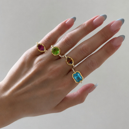 Bagues pour femmes en acier inoxydable doré, étanches, de forme géométrique élégante et serties de zircon, collection Luxueuse. 2