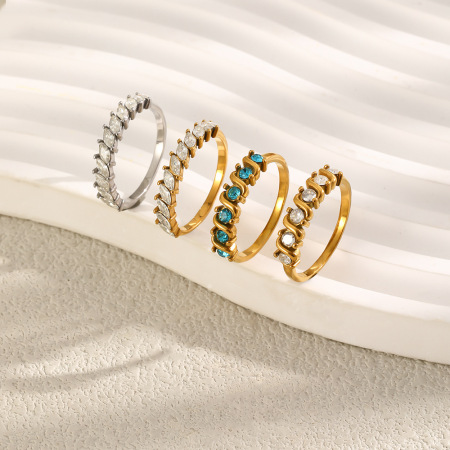 Bagues pour femmes en acier inoxydable doré, forme simple et irrégulière, étanches, serties de zircon et ornées de pierres précieuses. Collection Luxueuse. 2