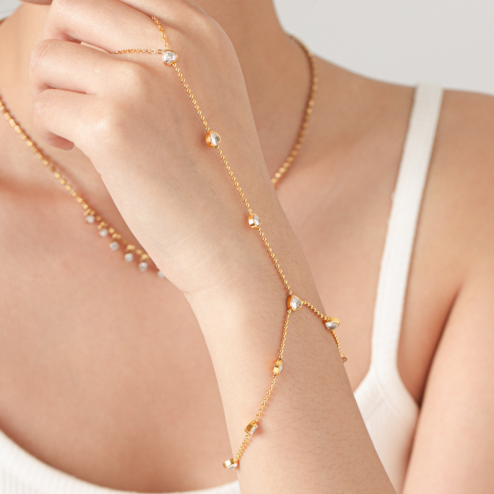 Chaîne De Poignet Pour Femme Simple Series Daily Heart En Acier Inoxydable Étanche Couleur Or Et Zircon. h5Image4