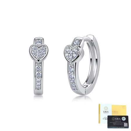Boucles d'oreilles pour femme en argent sterling 925 couleur or, motif cœur élégant de la collection Classique, avec moissanite.