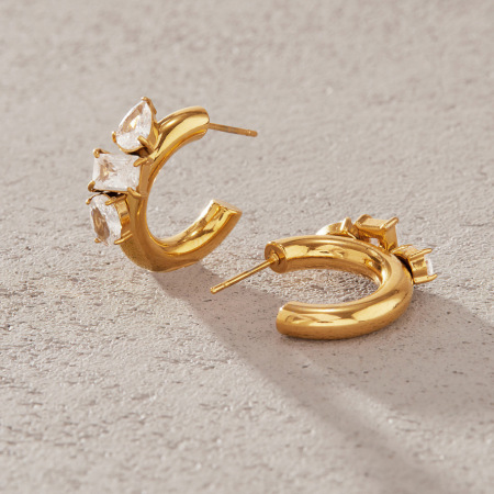 Boucles d'oreilles puces pour femmes Simple Series Daily Circle en acier inoxydable étanche couleur or