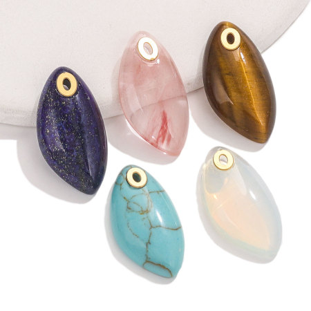 Pendentifs pour femmes en pierres naturelles de forme irrégulière 2