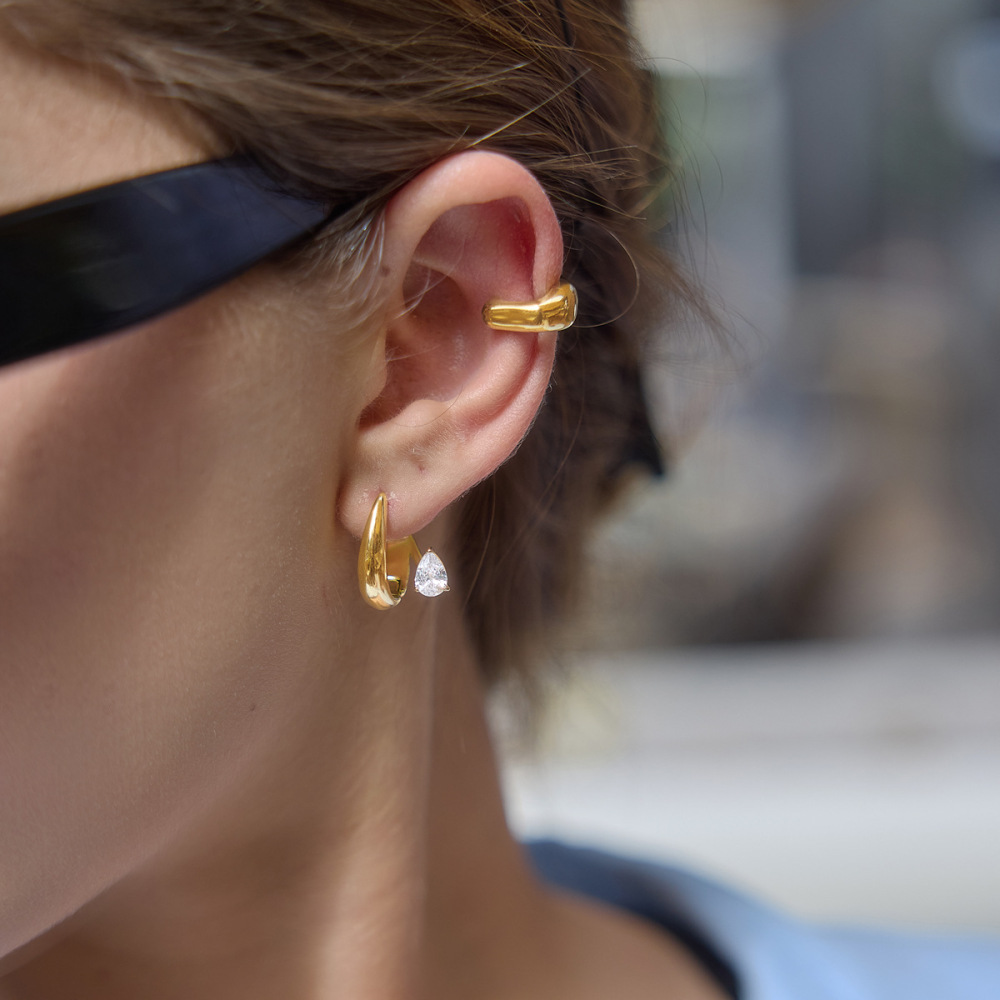 Boucles D'Oreilles Créoles Pour Femmes, Collection Luxious Series, Forme Triangulaire Irrégulière Rétro, Acier Inoxydable, Couleur Or, Étanches. Image2