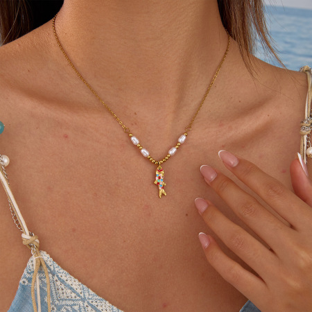 Colliers pendentifs pour femmes Simple Series Daily Chain Fish en acier inoxydable étanche couleur or