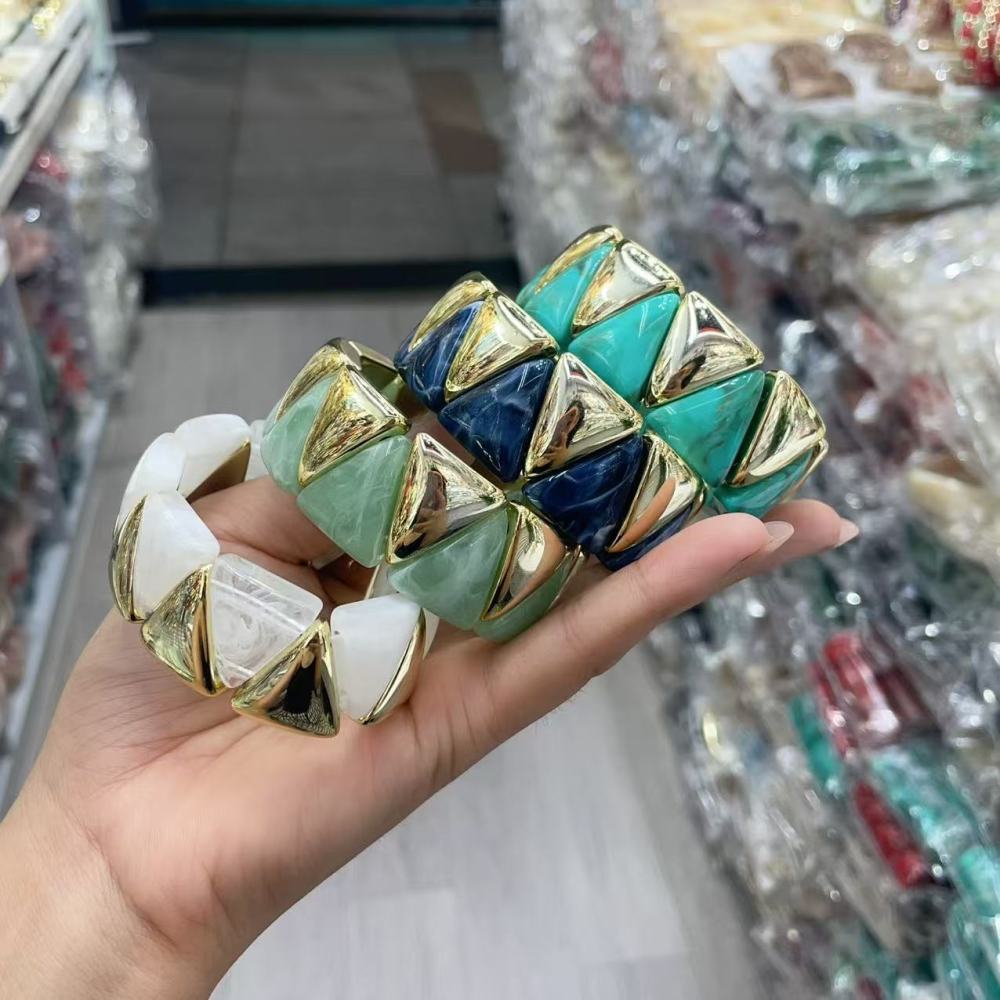 Bracelets Punk Triangle En Résine Ccb Pour Femmes Image2
