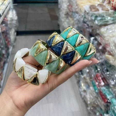 Bracelets Punk Triangle en résine CCB pour femmes 2