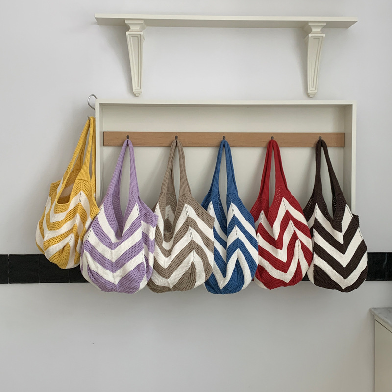 Sac À Bandoulière Rond Pour Femme, Style Décontracté, À Rayures Tissées Ajourées, En Polyester Tissé Multicolore. Image4