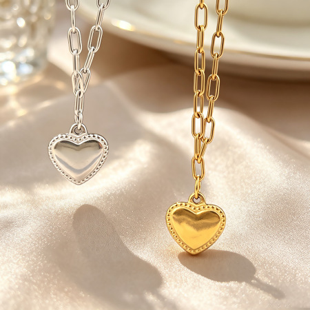Colliers pendentifs pour femmes en forme de cœur simple, en acier inoxydable étanche, couleur or