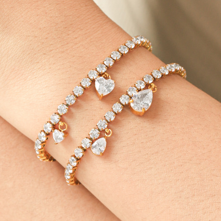 Bracelets à breloques pour femmes en acier inoxydable étanche, couleur or et zircon.
