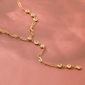 Colliers Pendentifs Pour Femmes Simple Series Daily Circle En Acier Inoxydable Étanche Couleur Or Avec Zircon h5 Image4
